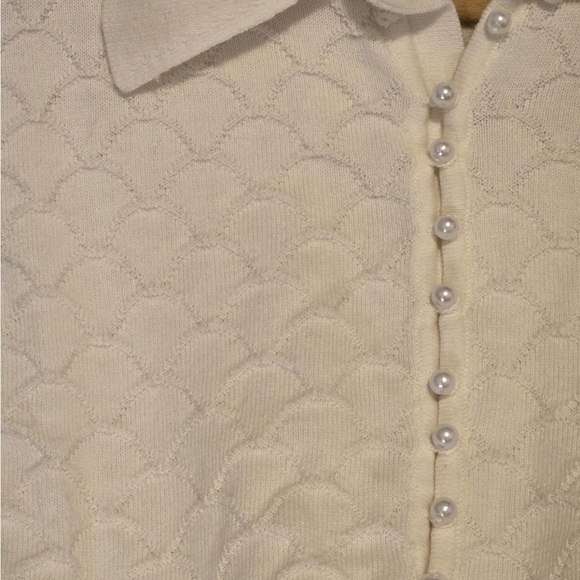 Rihoas top size small - Picture 2 of 3